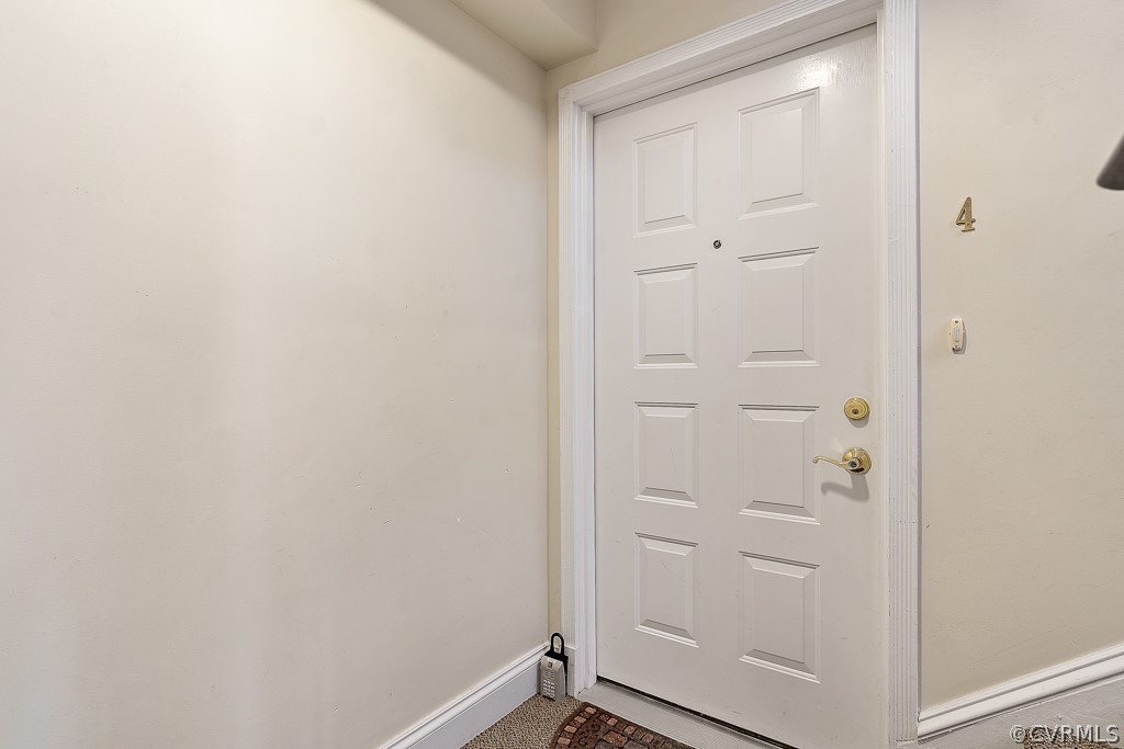 45 E Lock Ln Unit#U4