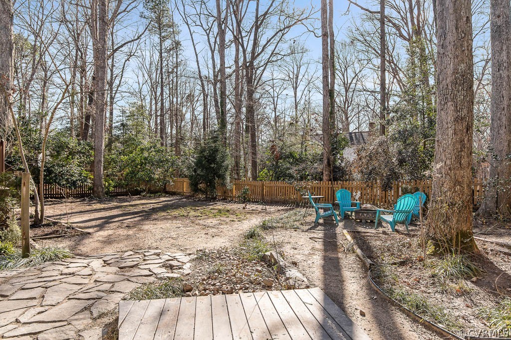 5806 Oak Knoll Rd