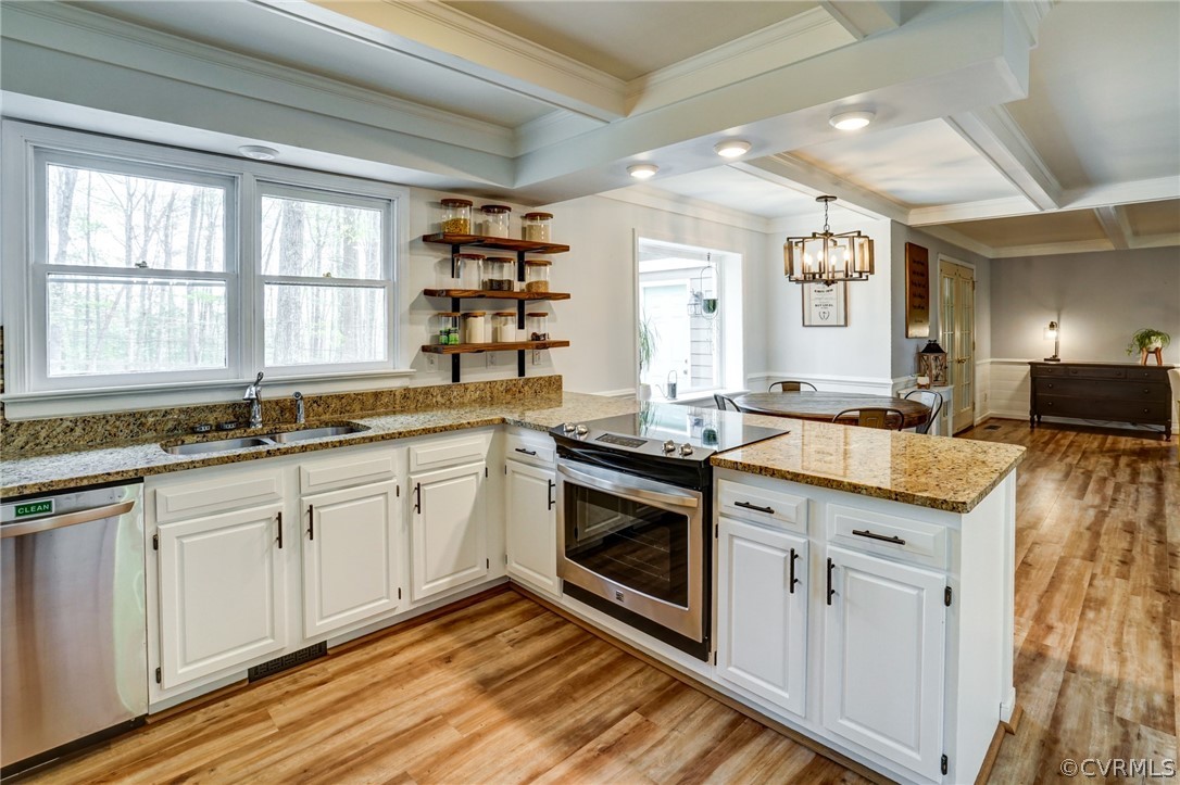 4221 Hunters Ridge Dr