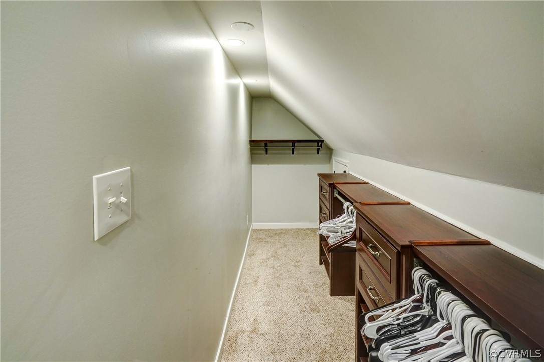 4221 Hunters Ridge Dr