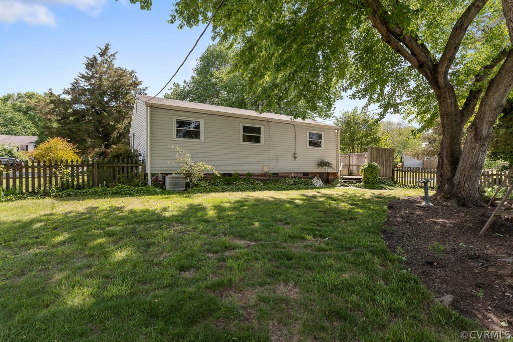 9414 Huron Ave