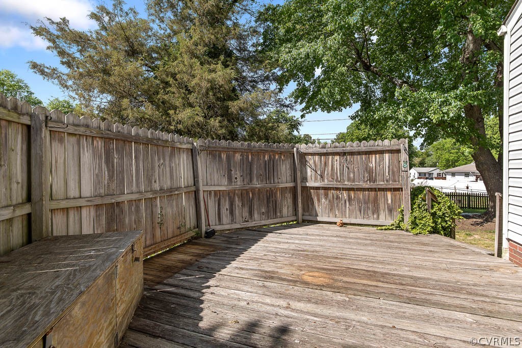 9414 Huron Ave