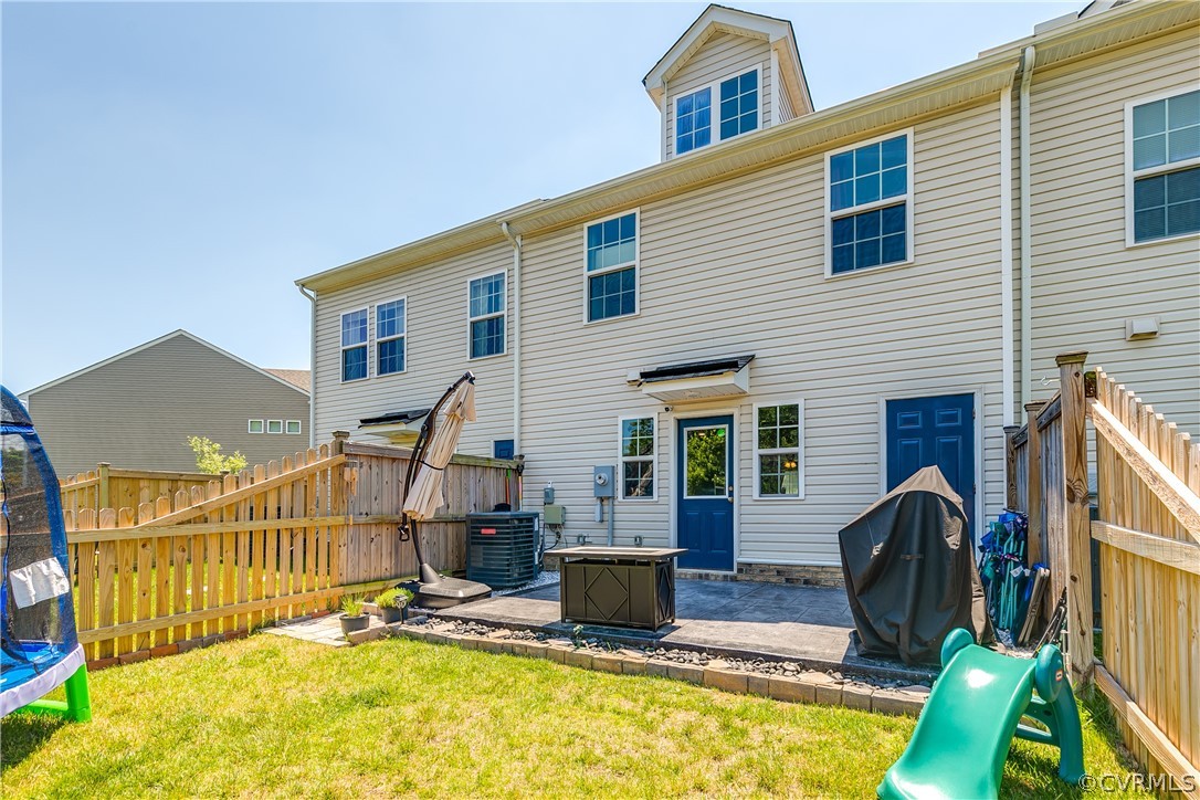 1324 Stone Ridge Park Loop