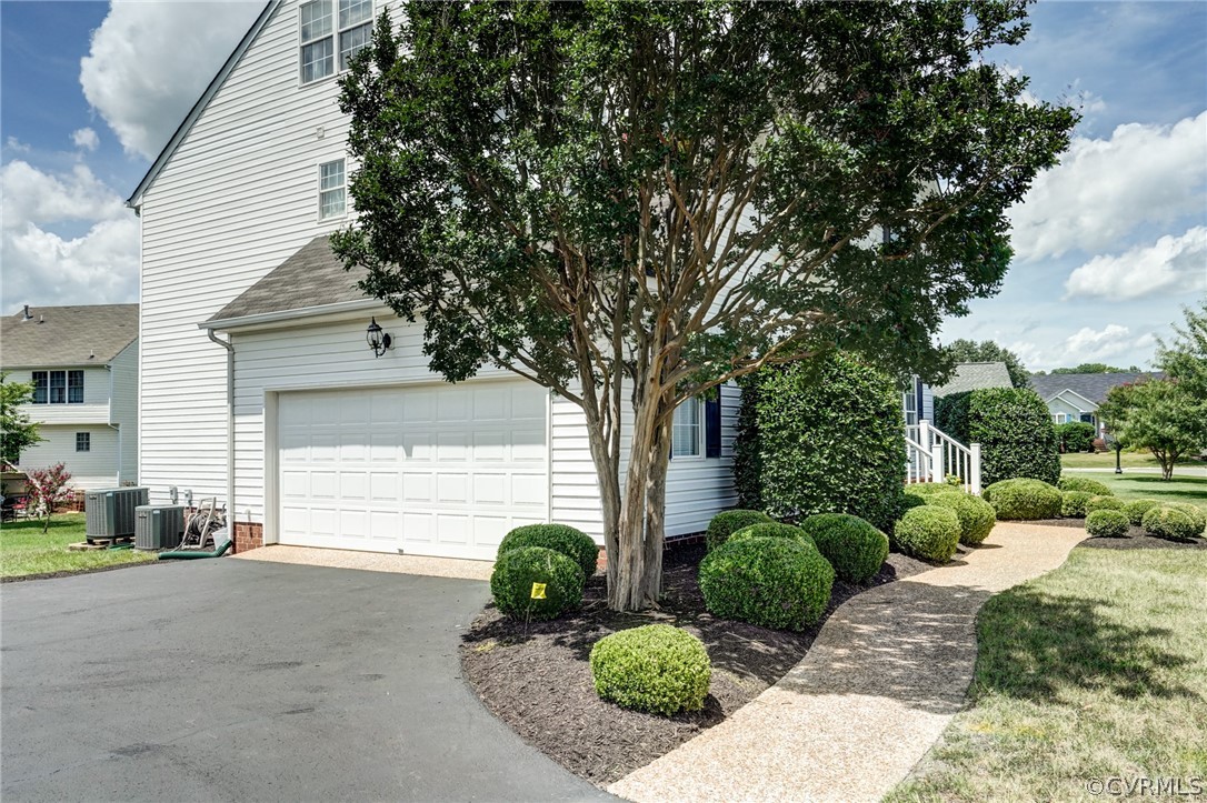 5984 Green Haven Dr