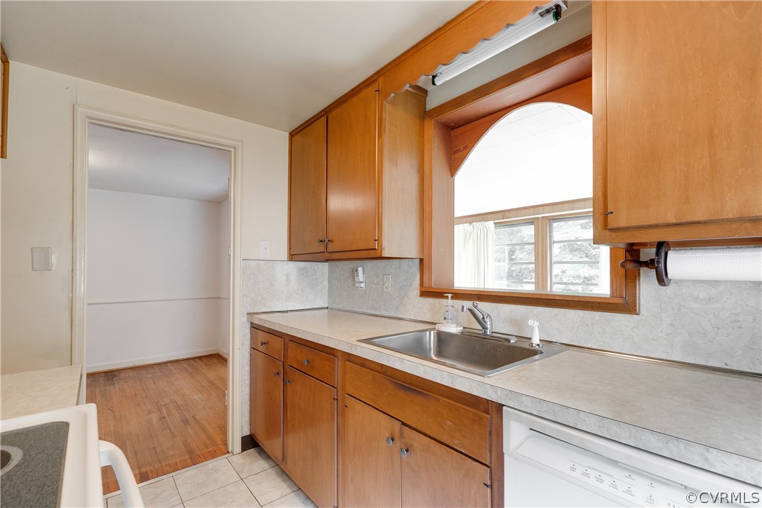 8010 Dalmain Dr