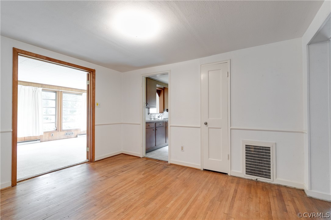 8010 Dalmain Dr
