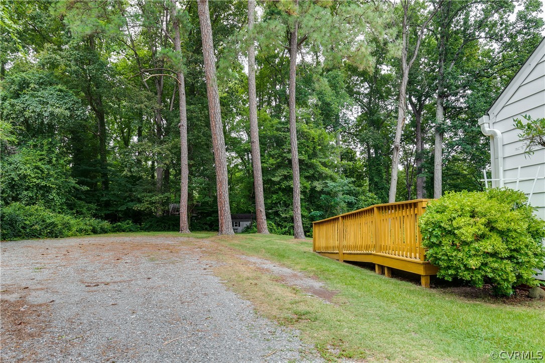 8010 Dalmain Dr