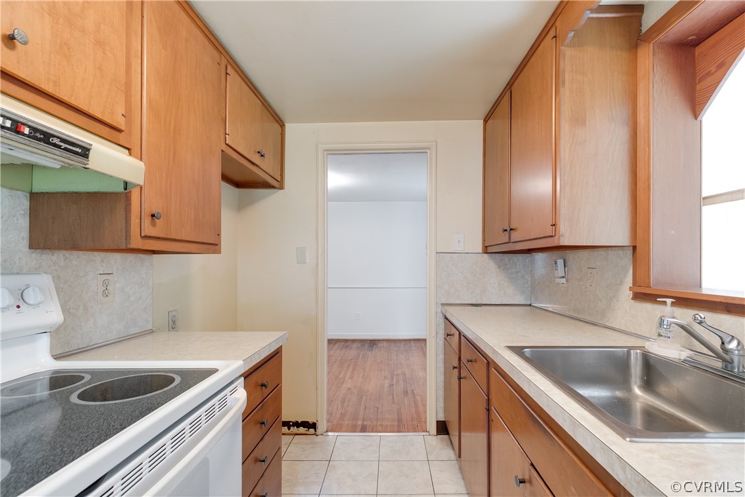 8010 Dalmain Dr
