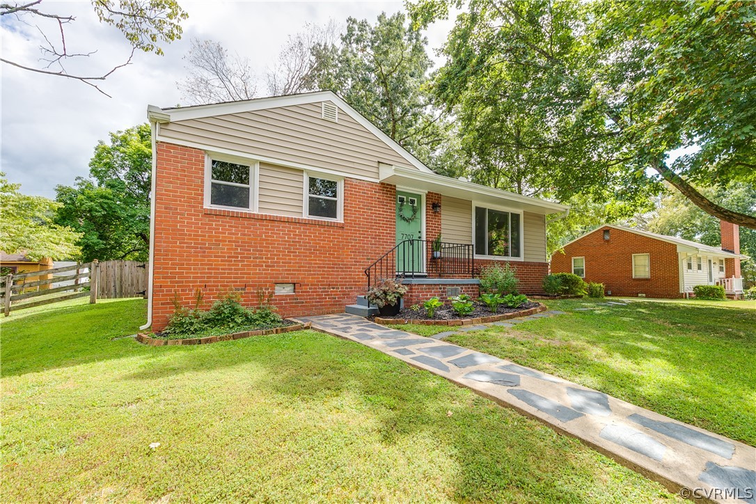 7707 Hudson Dr