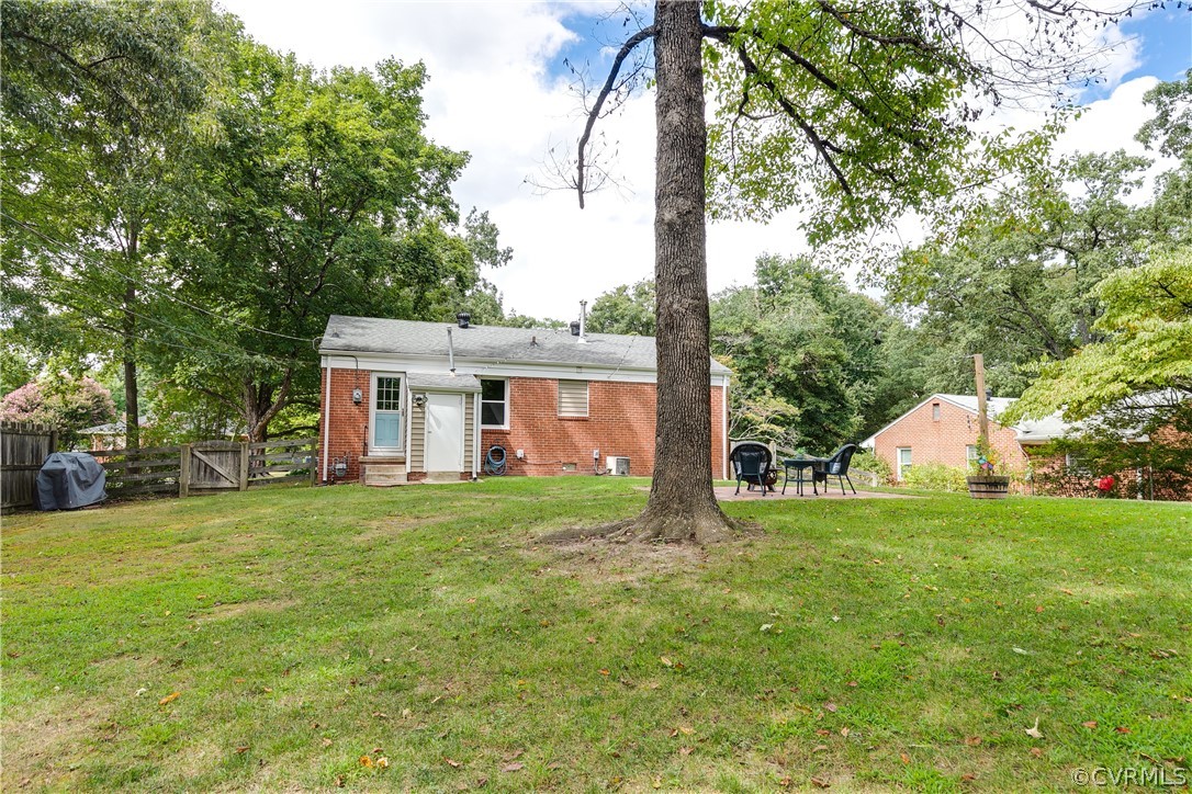 7707 Hudson Dr