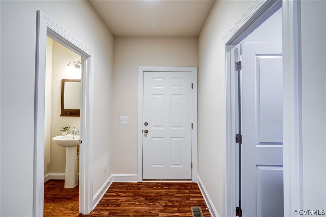 207 Thorncliff Rd