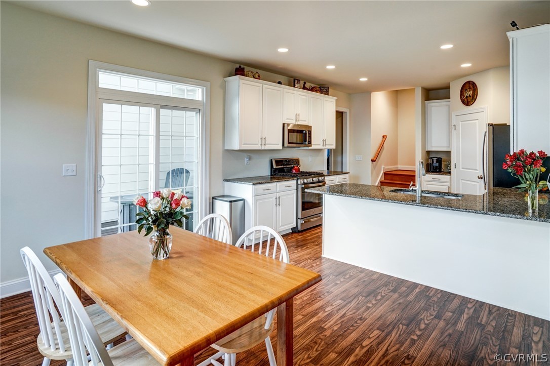 207 Thorncliff Rd