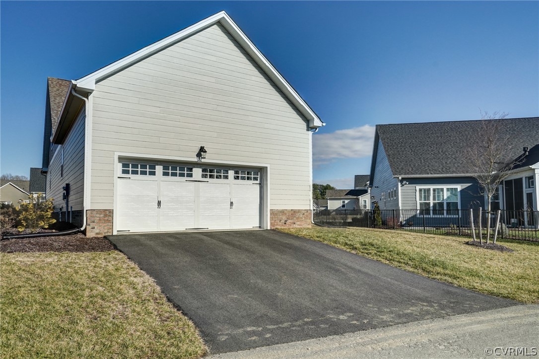 207 Thorncliff Rd