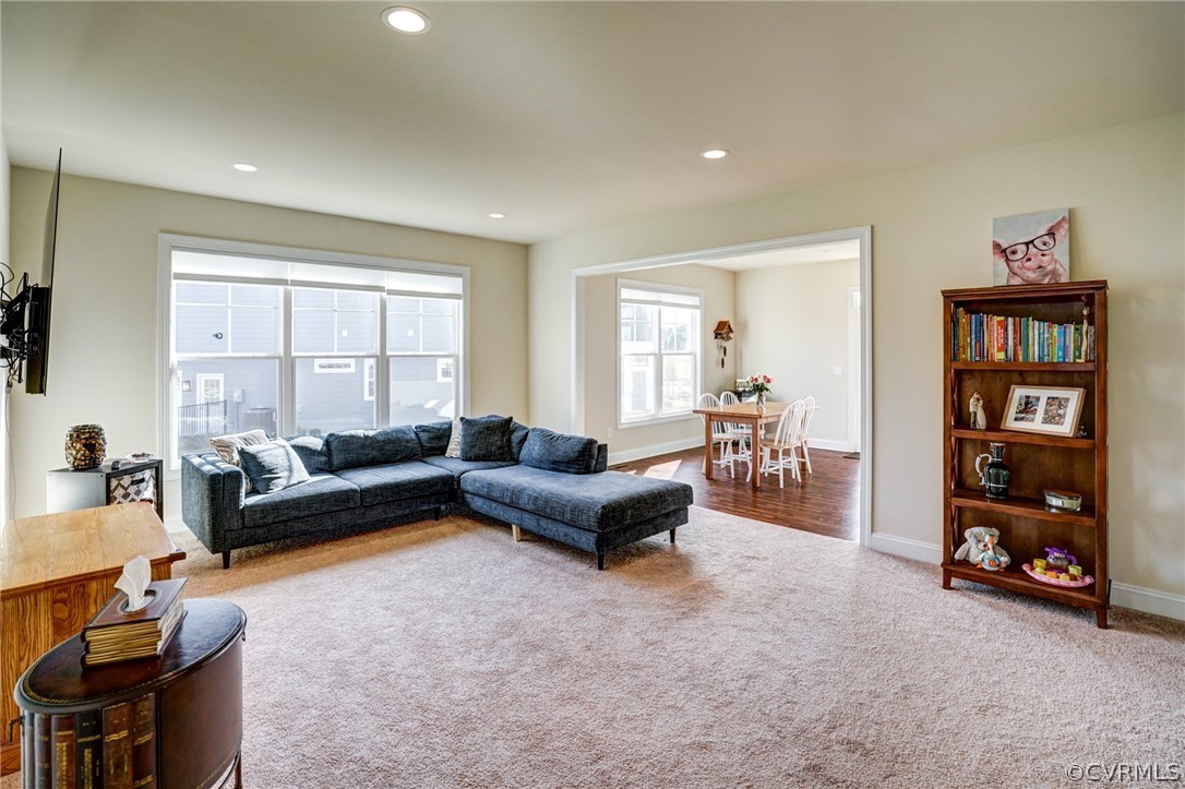 207 Thorncliff Rd