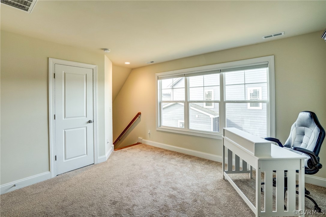 207 Thorncliff Rd