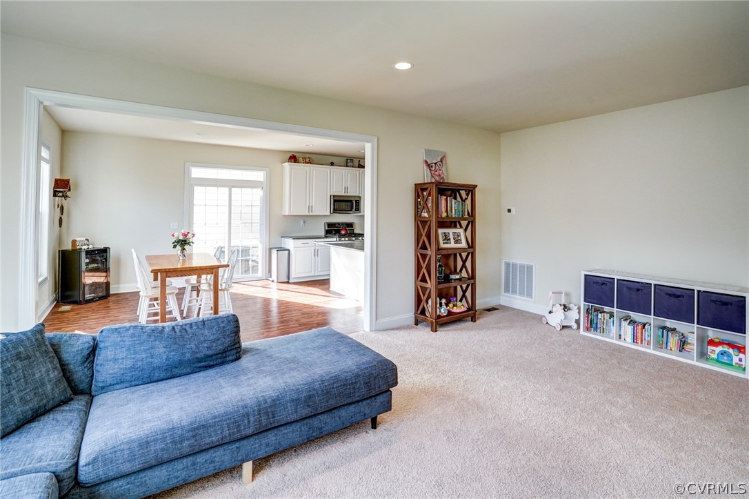 207 Thorncliff Rd
