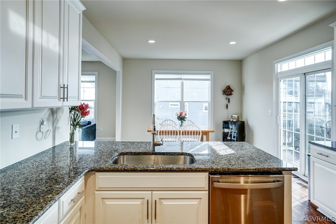 207 Thorncliff Rd