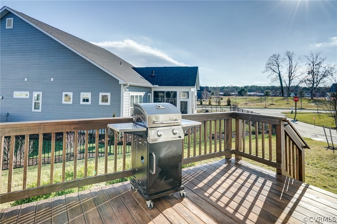207 Thorncliff Rd