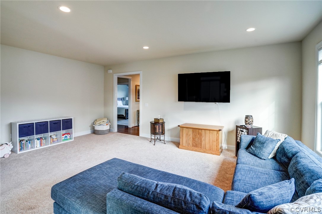 207 Thorncliff Rd