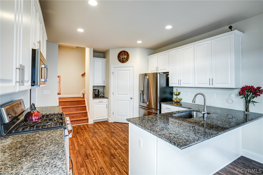 207 Thorncliff Rd