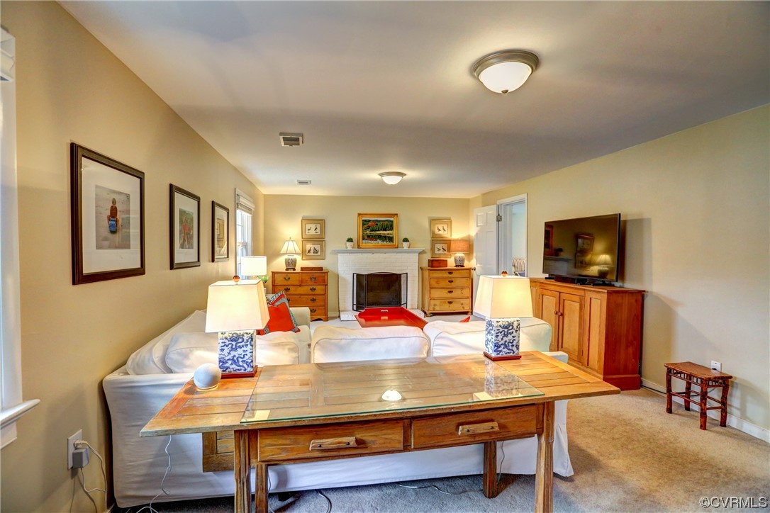 9007 Avalon Dr