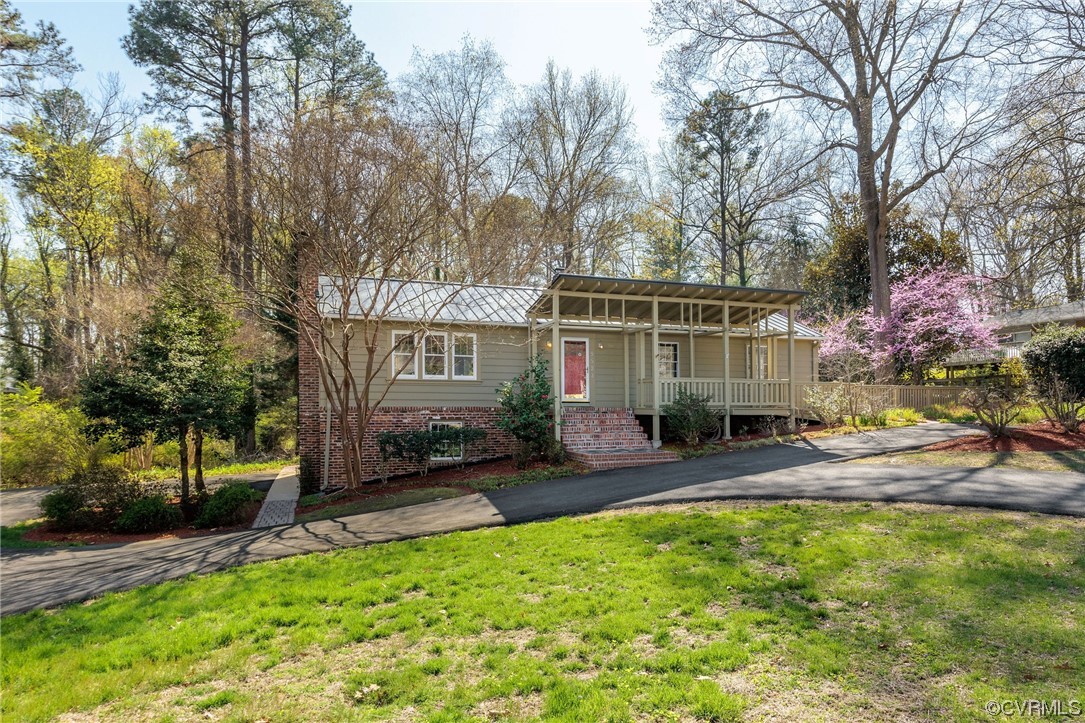 9523 Iredell Rd