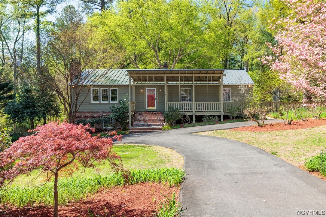 9523 Iredell Rd