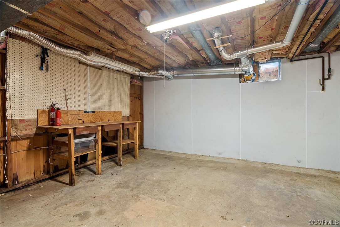 6221 Kimberly Cir