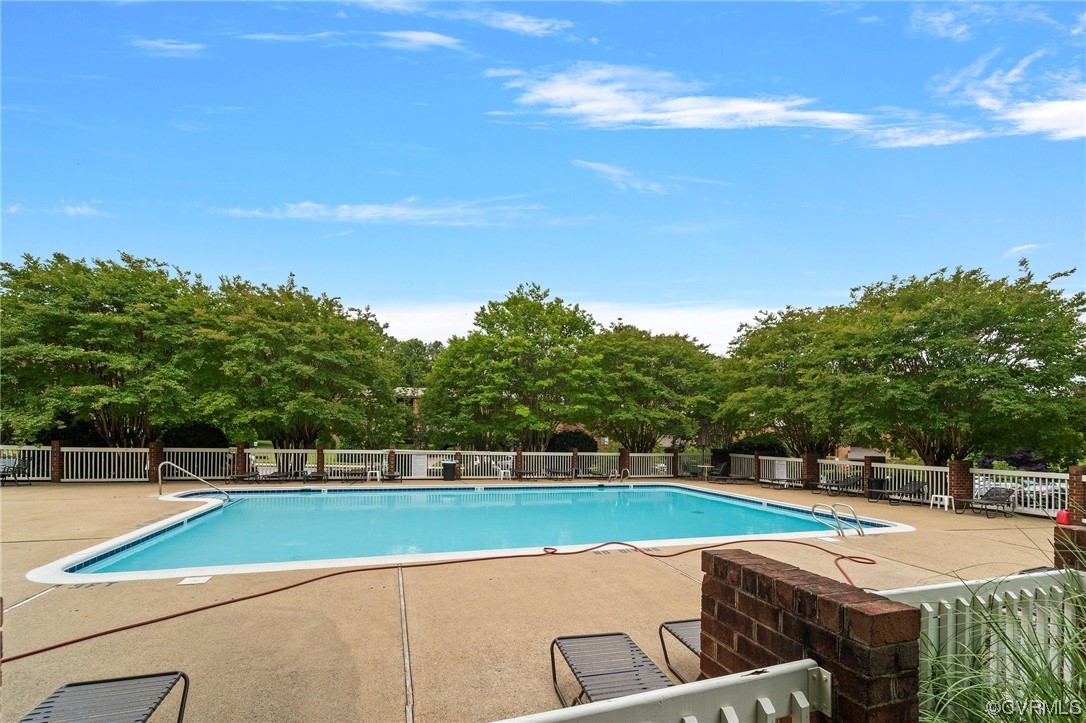 2104 Turtle Run Dr Unit#2