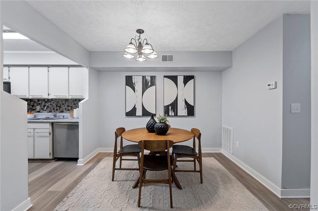 2104 Turtle Run Dr Unit#2