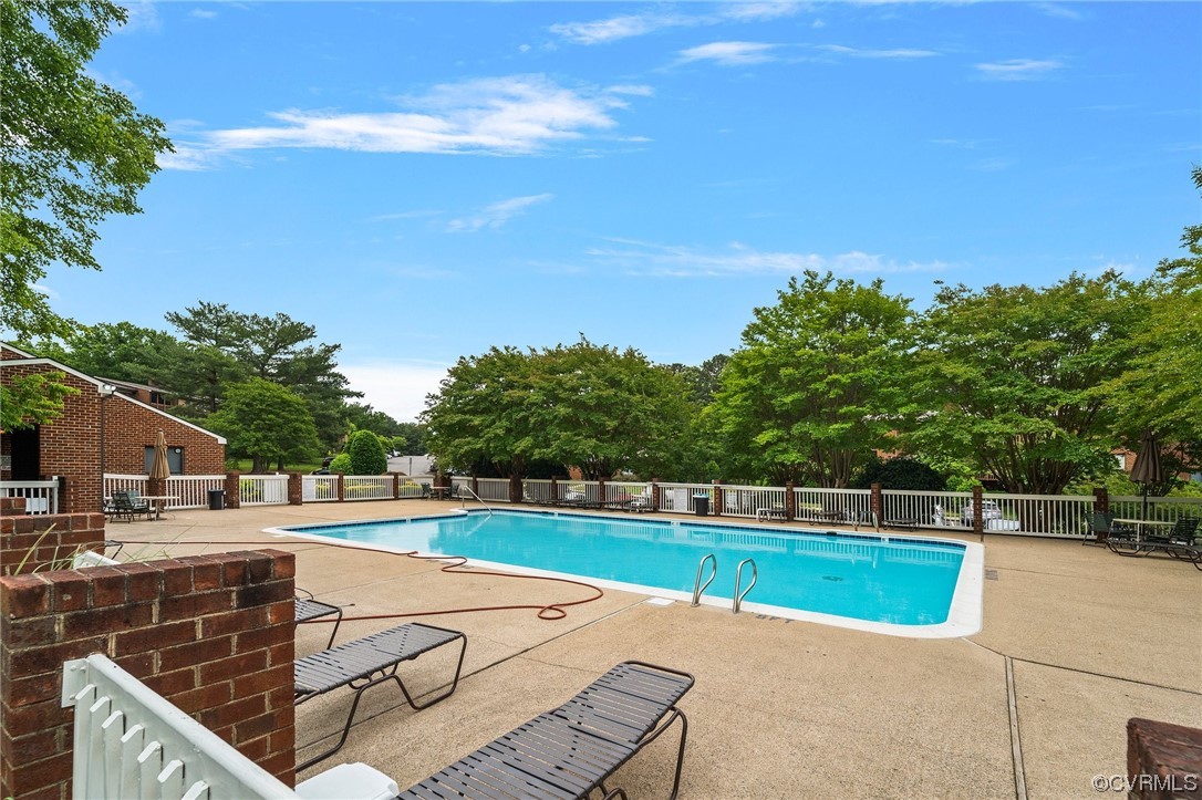 2104 Turtle Run Dr Unit#2