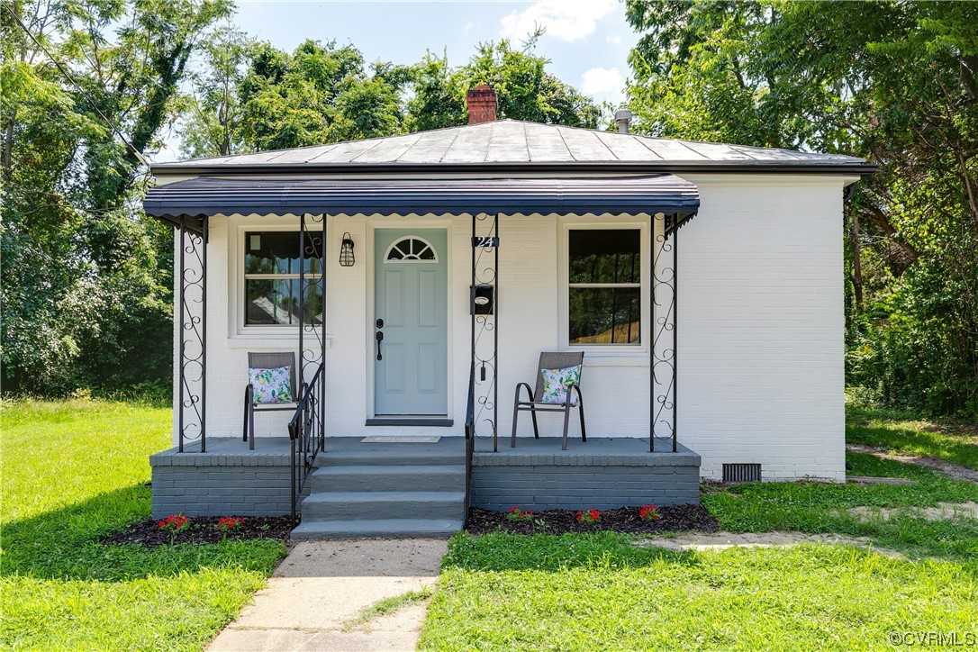 24 S Burch St