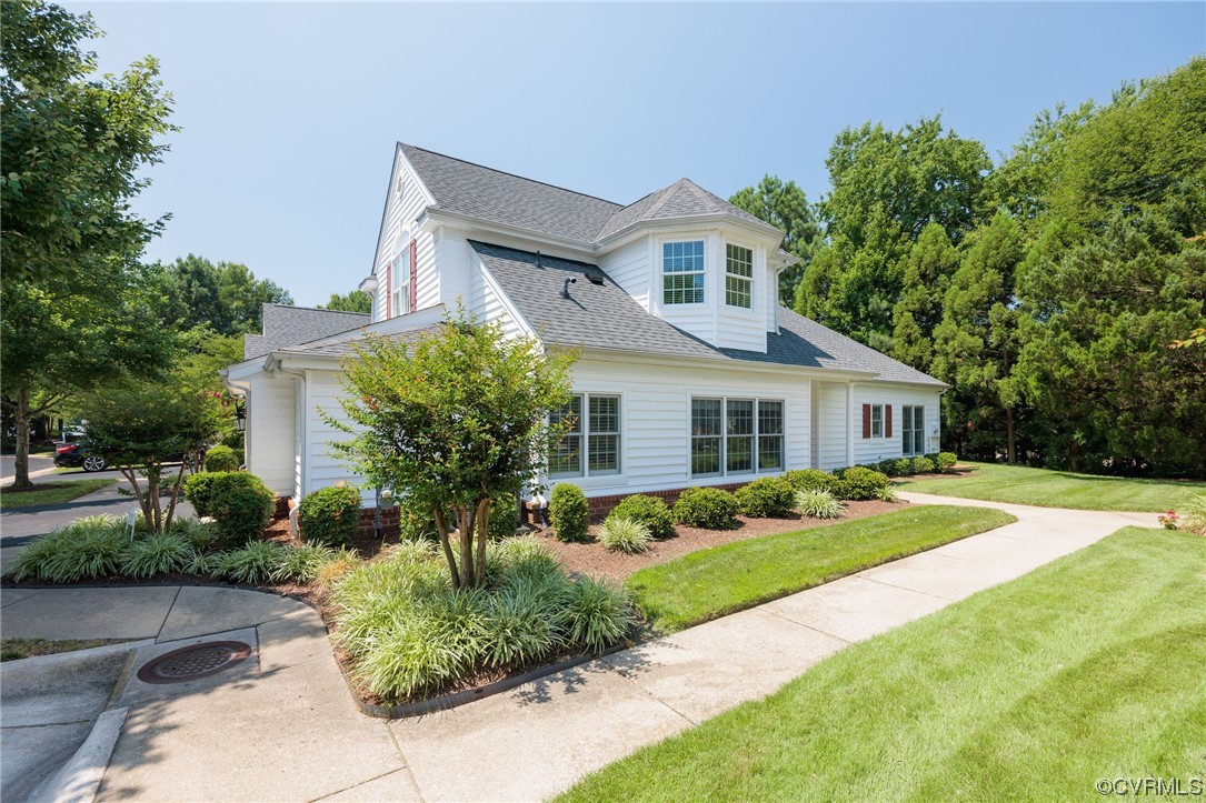 2221 Magnolia Grove Way