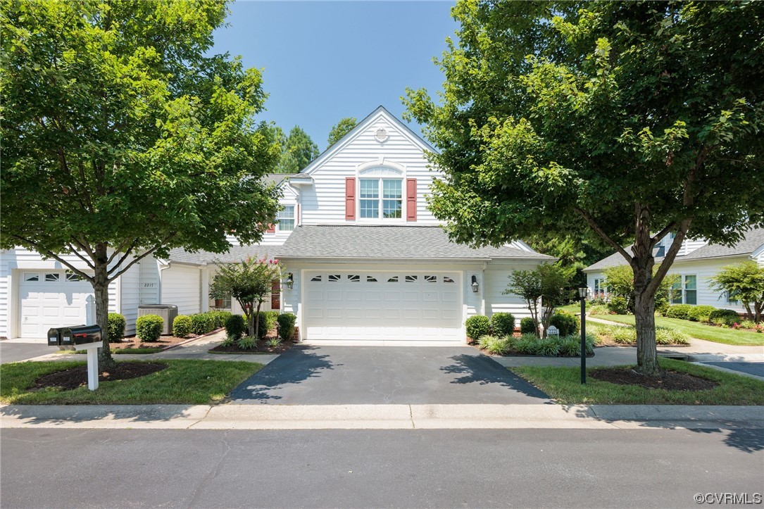 2221 Magnolia Grove Way