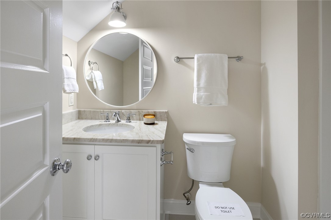 2211 Hollow Log Path