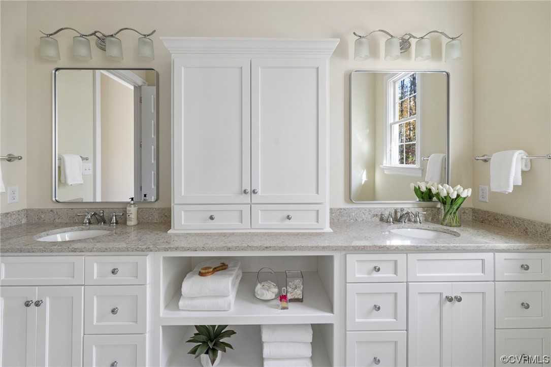 2211 Hollow Log Path