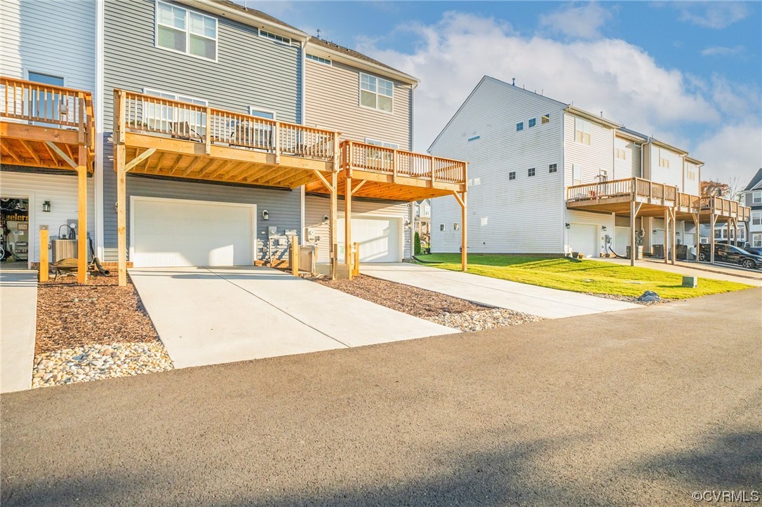 16918 Thornapple Run