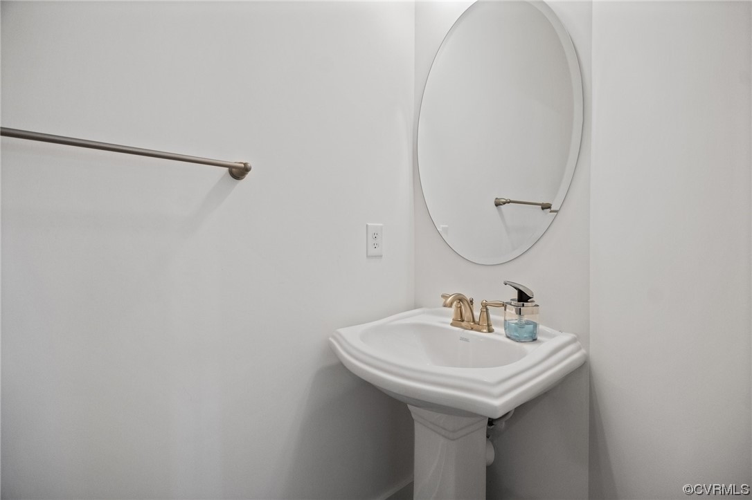 16918 Thornapple Run