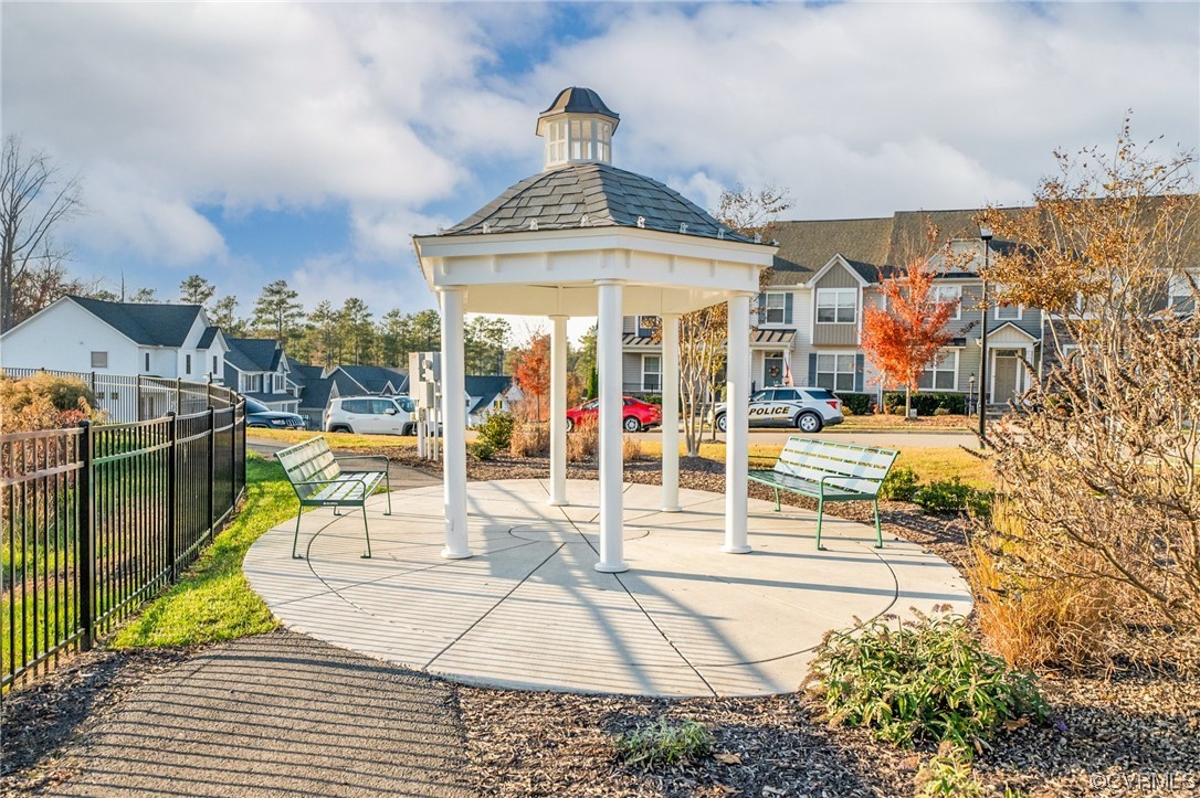 16918 Thornapple Run