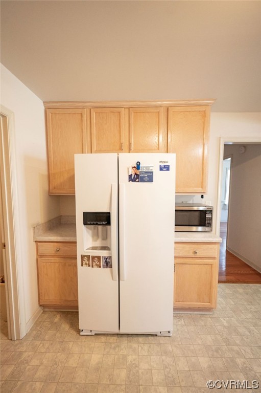 800 Fort Hayes Ct Unit#B