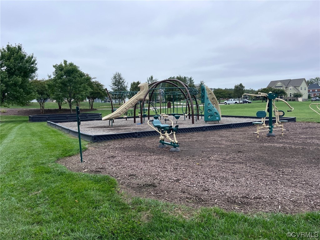 11919 James Overlook Ct