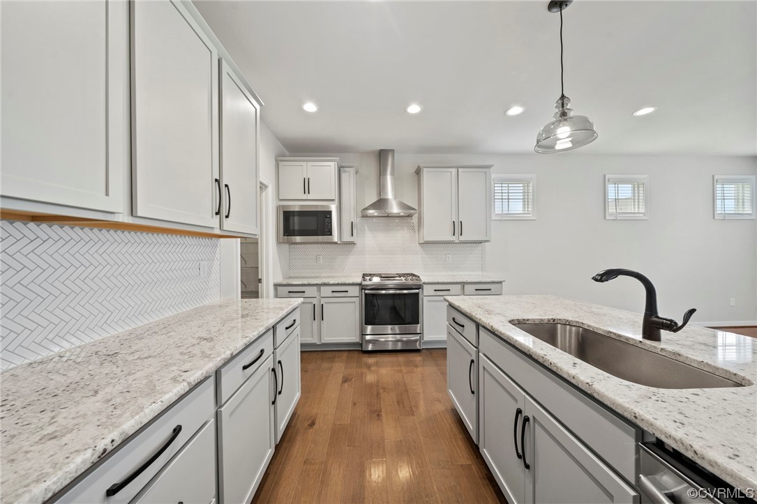 11919 James Overlook Ct