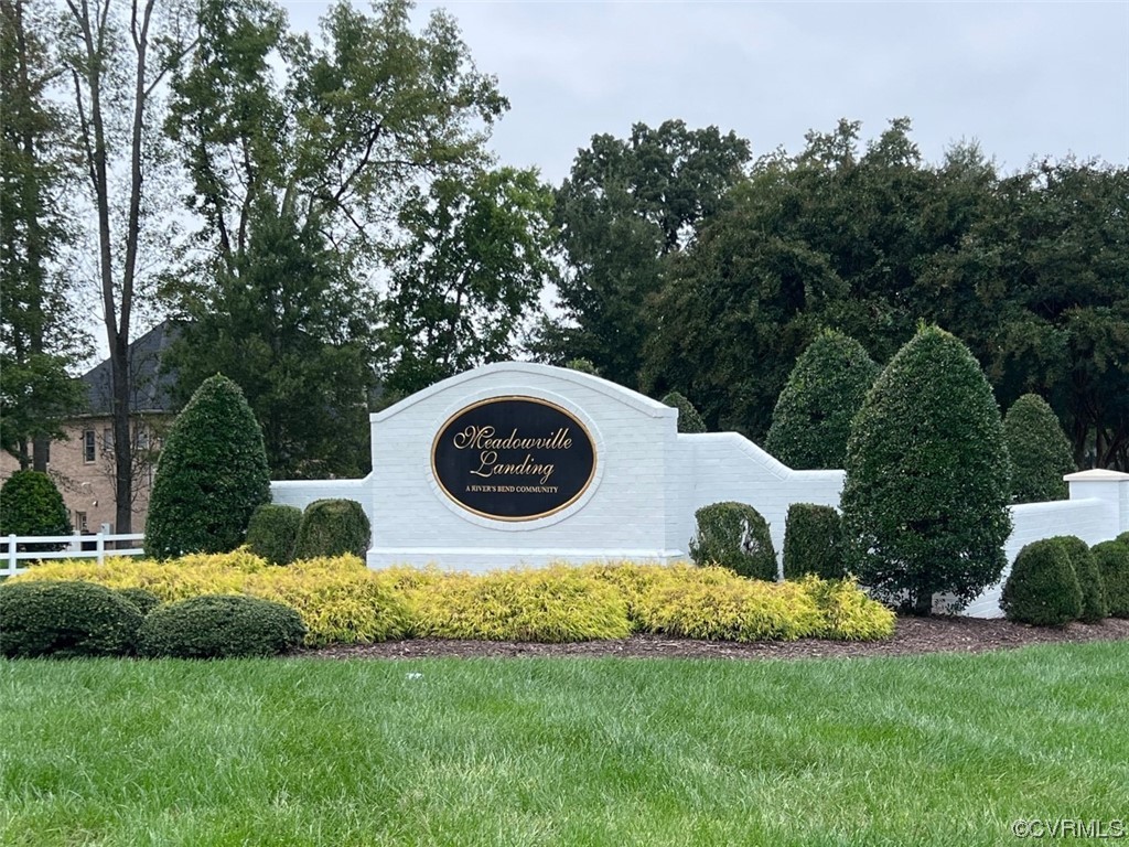 11919 James Overlook Ct