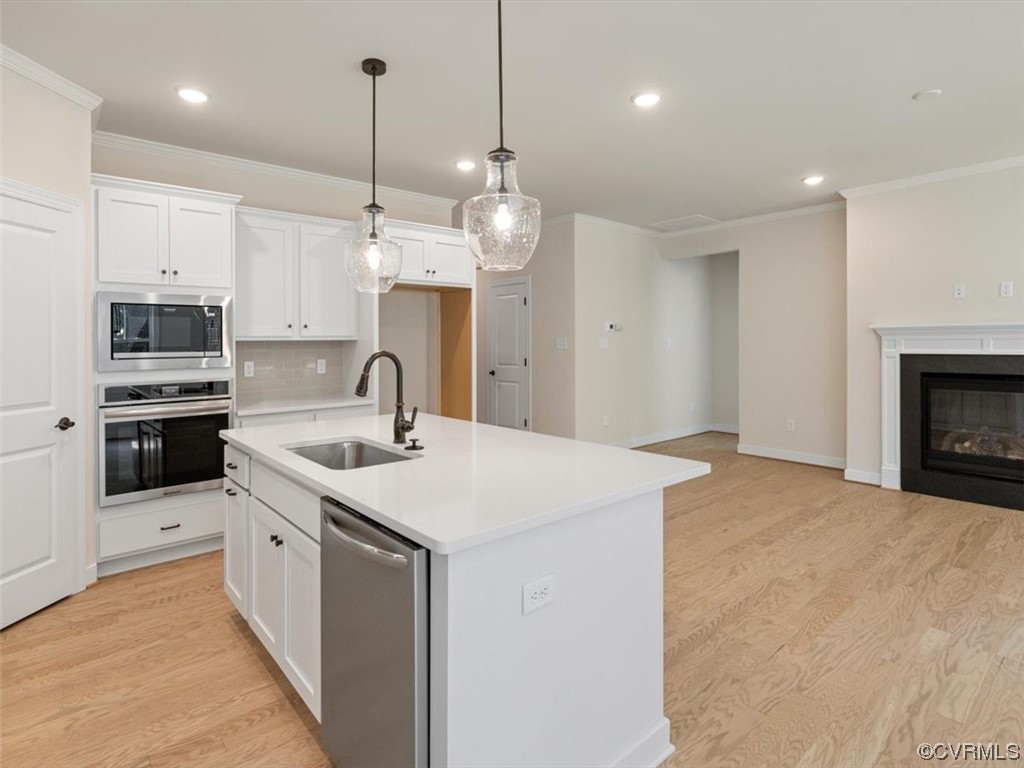 8429 Chimney Rock Dr