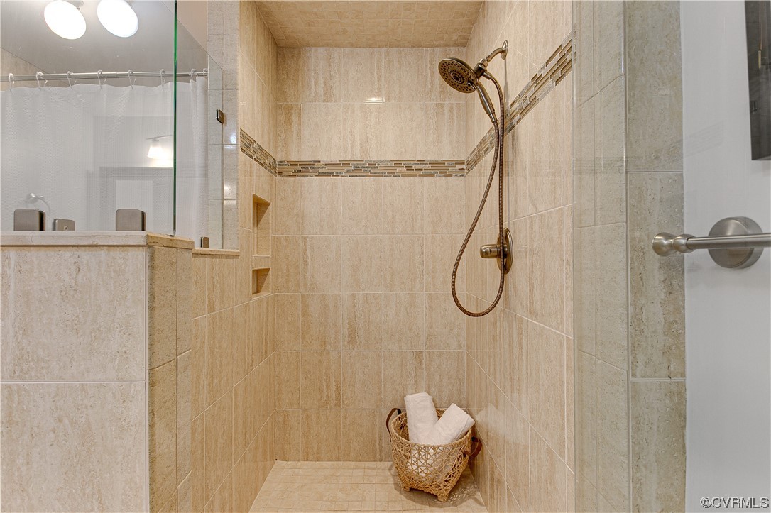 5623 Promontory Pointe Rd