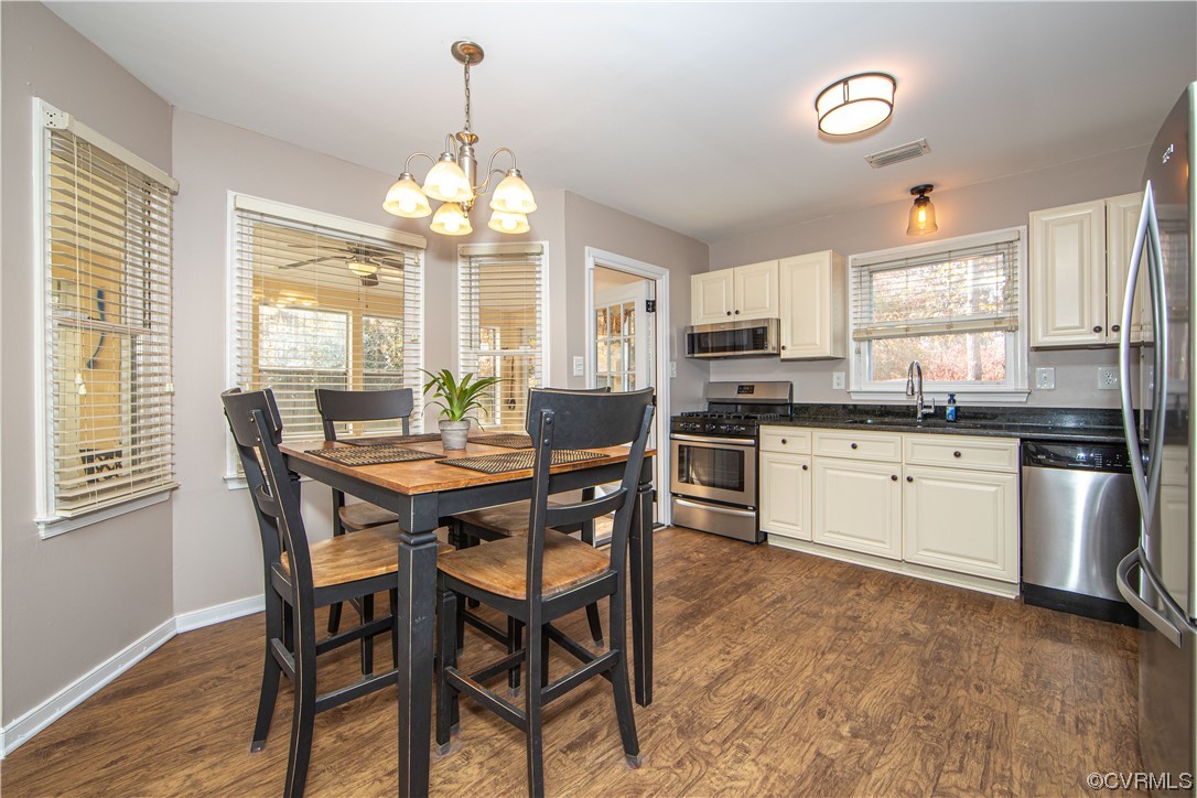 13325 Master Stag Dr