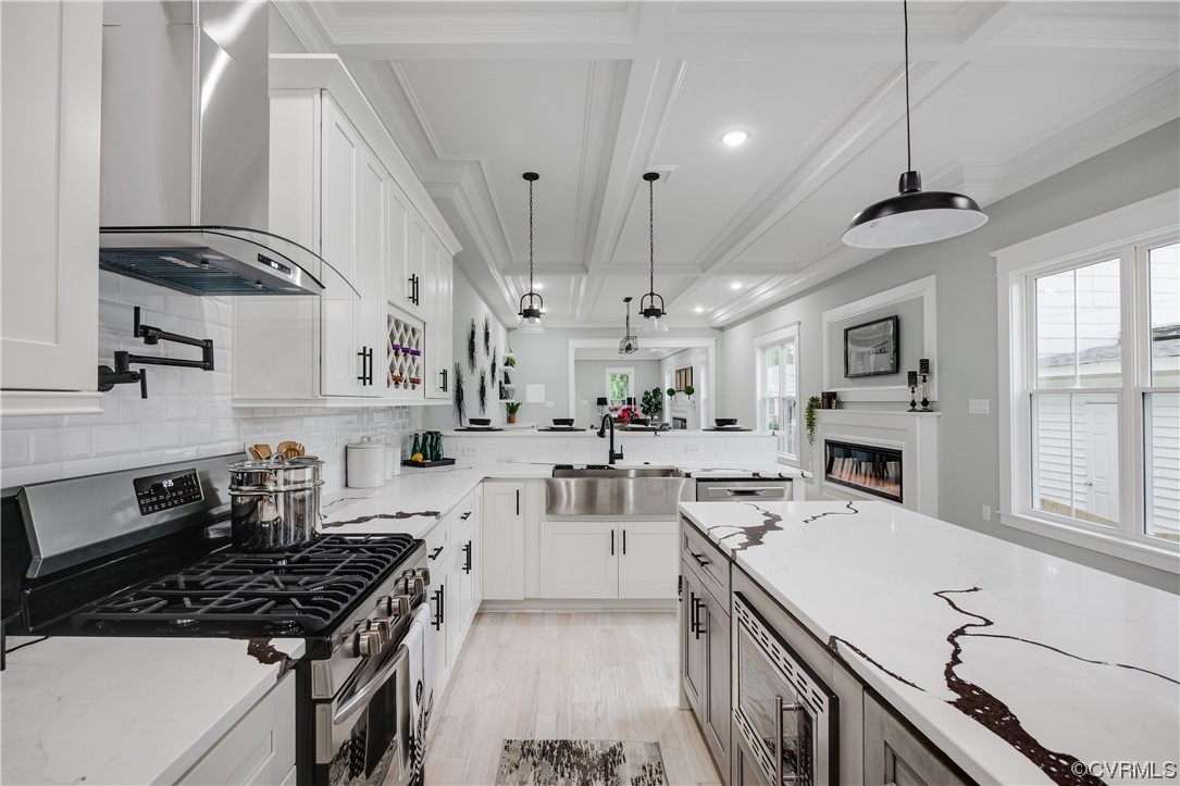 3110 1/3 Garland Ave