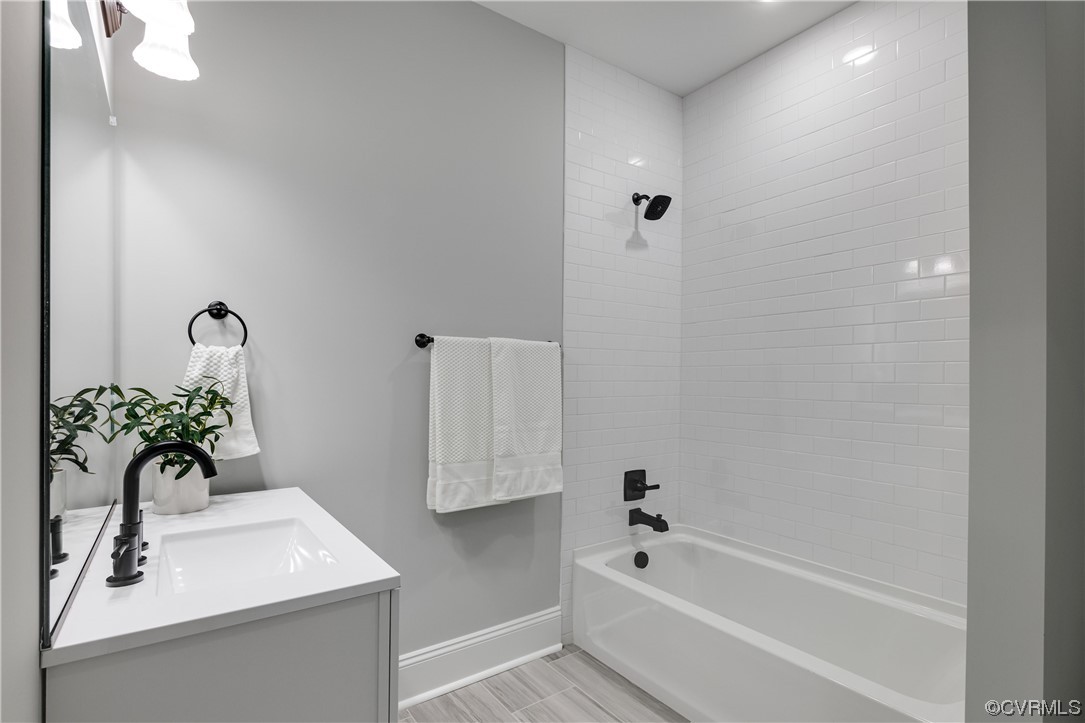 3110 1/3 Garland Ave