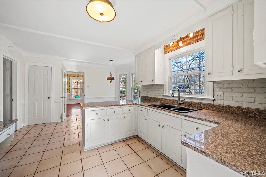 12207 Poplar Forest Dr