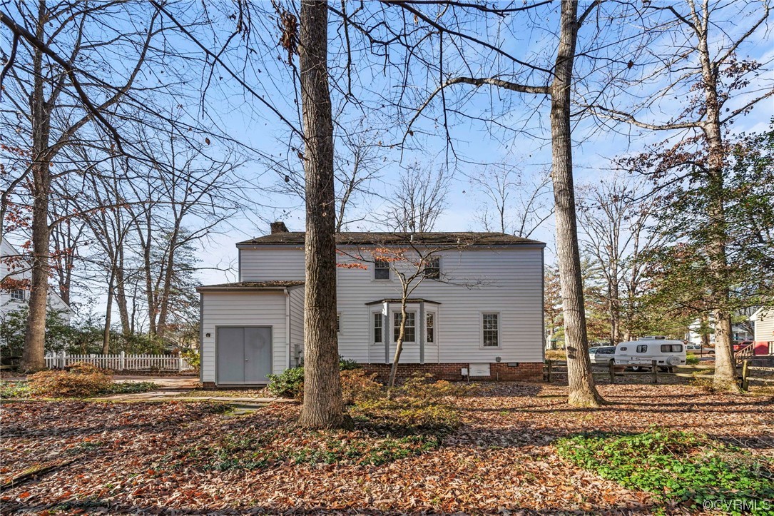 12207 Poplar Forest Dr